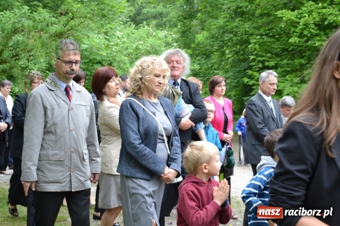 Zdjęcie w galerii na portalu naszraciborz.pl: Tłumy wiernych w procesji Bożego Ciała w Rudach!  wiadomości z regionu