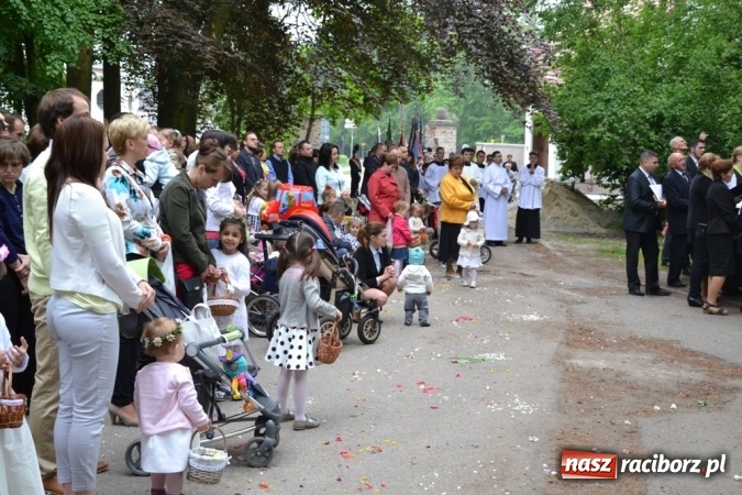 Zdjęcie w galerii na portalu naszraciborz.pl: Tłumy wiernych w procesji Bożego Ciała w Rudach!  wiadomości z regionu