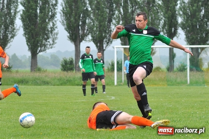 Zdjęcie w galerii na portalu naszraciborz.pl: B klasa: Trzy punkty zostały w Wojnowicach wiadomości z regionu