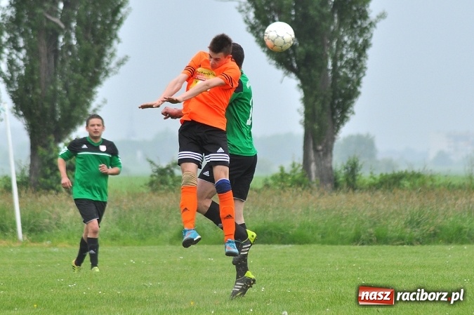 Zdjęcie w galerii na portalu naszraciborz.pl: B klasa: Trzy punkty zostały w Wojnowicach wiadomości z regionu