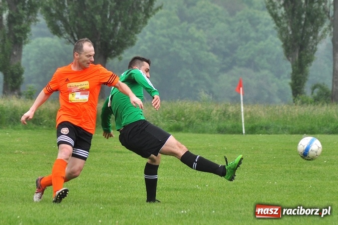 Zdjęcie w galerii na portalu naszraciborz.pl: B klasa: Trzy punkty zostały w Wojnowicach wiadomości z regionu
