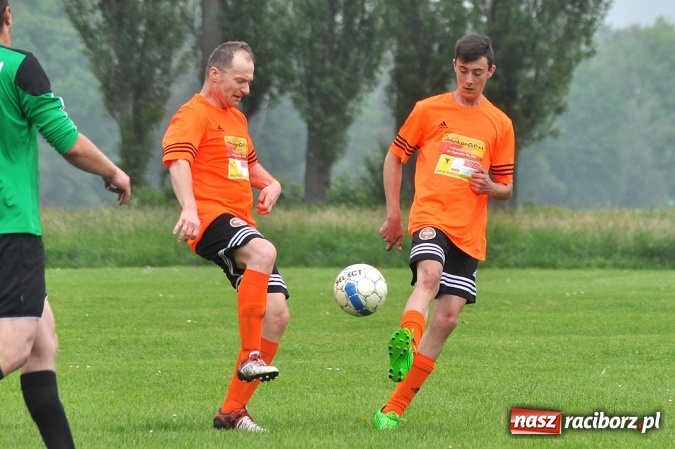 Zdjęcie w galerii na portalu naszraciborz.pl: B klasa: Trzy punkty zostały w Wojnowicach wiadomości z regionu