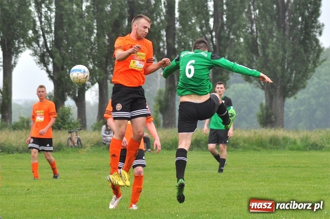 Zdjęcie w galerii na portalu naszraciborz.pl: B klasa: Trzy punkty zostały w Wojnowicach wiadomości z regionu