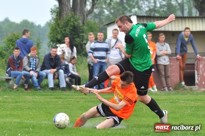 Zdjęcie w galerii na portalu naszraciborz.pl: B klasa: Trzy punkty zostały w Wojnowicach wiadomości z regionu