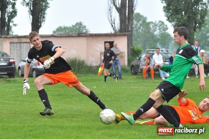 Zdjęcie w galerii na portalu naszraciborz.pl: B klasa: Trzy punkty zostały w Wojnowicach wiadomości z regionu