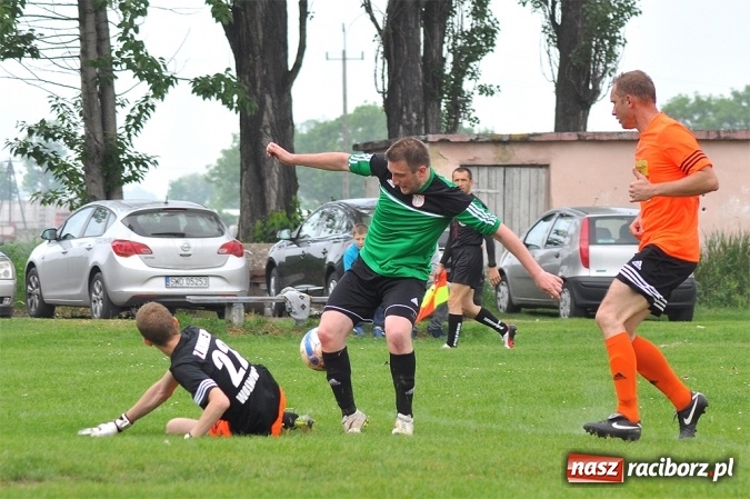 Zdjęcie w galerii na portalu naszraciborz.pl: B klasa: Trzy punkty zostały w Wojnowicach wiadomości z regionu