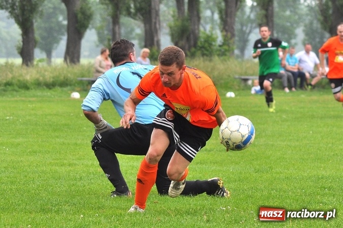 Zdjęcie w galerii na portalu naszraciborz.pl: B klasa: Trzy punkty zostały w Wojnowicach wiadomości z regionu