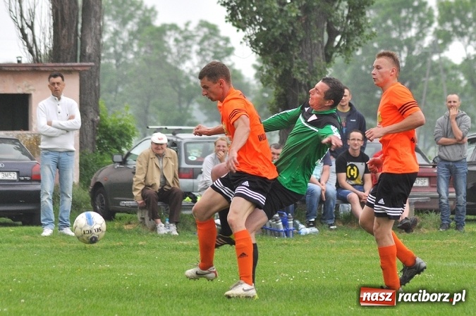 Zdjęcie w galerii na portalu naszraciborz.pl: B klasa: Trzy punkty zostały w Wojnowicach wiadomości z regionu