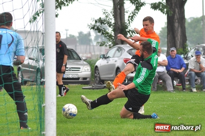 Zdjęcie w galerii na portalu naszraciborz.pl: B klasa: Trzy punkty zostały w Wojnowicach wiadomości z regionu