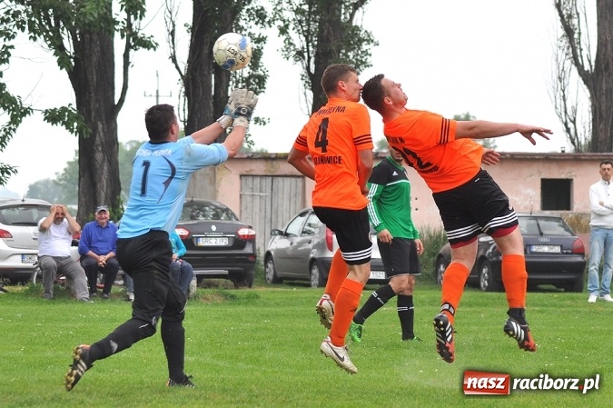 Zdjęcie w galerii na portalu naszraciborz.pl: B klasa: Trzy punkty zostały w Wojnowicach wiadomości z regionu