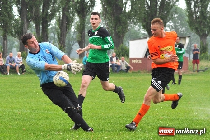 Zdjęcie w galerii na portalu naszraciborz.pl: B klasa: Trzy punkty zostały w Wojnowicach wiadomości z regionu