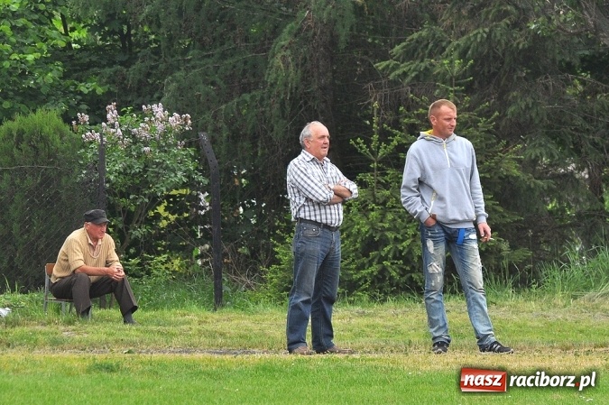 Zdjęcie w galerii na portalu naszraciborz.pl: B klasa: Trzy punkty zostały w Wojnowicach wiadomości z regionu