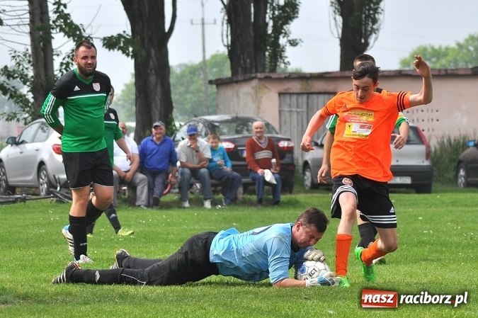 Zdjęcie w galerii na portalu naszraciborz.pl: B klasa: Trzy punkty zostały w Wojnowicach wiadomości z regionu