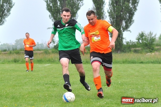 Zdjęcie w galerii na portalu naszraciborz.pl: B klasa: Trzy punkty zostały w Wojnowicach wiadomości z regionu