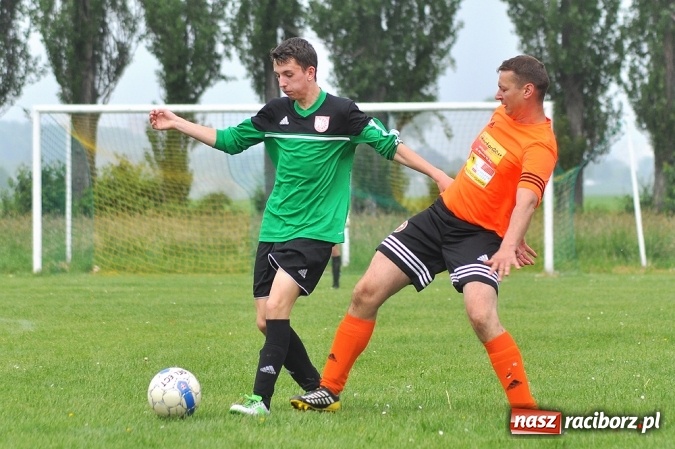 Zdjęcie w galerii na portalu naszraciborz.pl: B klasa: Trzy punkty zostały w Wojnowicach wiadomości z regionu