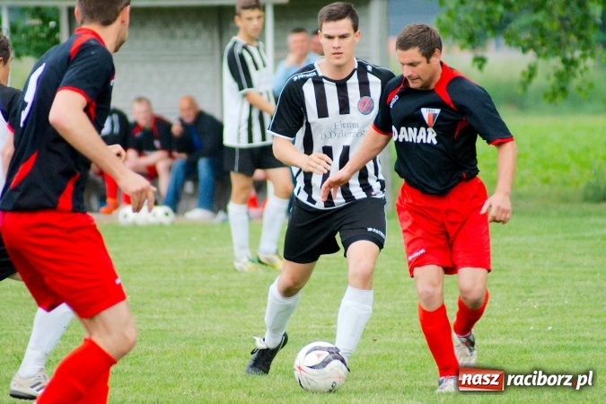 Zdjęcie w galerii na portalu naszraciborz.pl: Złe miłego początki. Bieńkowice wymęczyły wygraną z rezerwami Czyżowic wiadomości z regionu