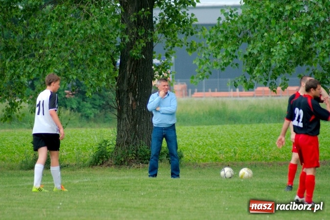 Zdjęcie w galerii na portalu naszraciborz.pl: Złe miłego początki. Bieńkowice wymęczyły wygraną z rezerwami Czyżowic wiadomości z regionu