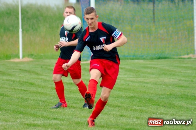 Zdjęcie w galerii na portalu naszraciborz.pl: Złe miłego początki. Bieńkowice wymęczyły wygraną z rezerwami Czyżowic wiadomości z regionu