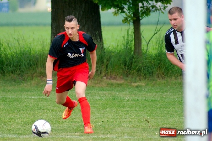 Zdjęcie w galerii na portalu naszraciborz.pl: Złe miłego początki. Bieńkowice wymęczyły wygraną z rezerwami Czyżowic wiadomości z regionu