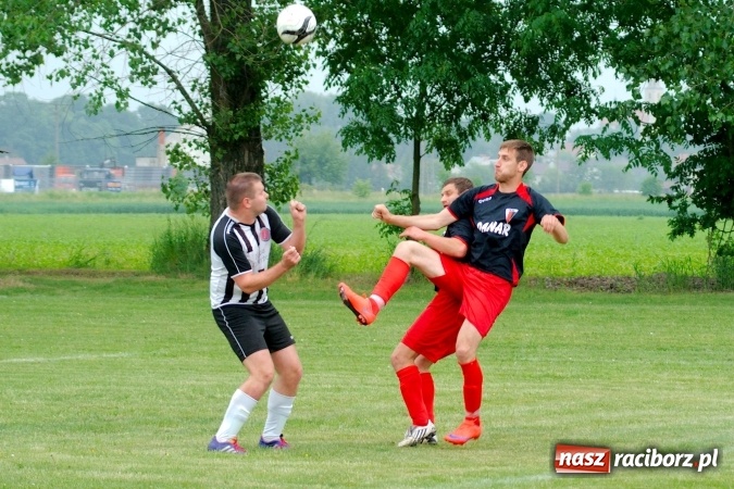 Zdjęcie w galerii na portalu naszraciborz.pl: Złe miłego początki. Bieńkowice wymęczyły wygraną z rezerwami Czyżowic wiadomości z regionu
