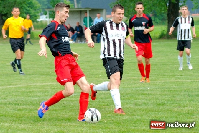 Zdjęcie w galerii na portalu naszraciborz.pl: Złe miłego początki. Bieńkowice wymęczyły wygraną z rezerwami Czyżowic wiadomości z regionu