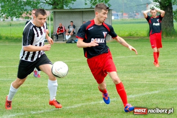 Zdjęcie w galerii na portalu naszraciborz.pl: Złe miłego początki. Bieńkowice wymęczyły wygraną z rezerwami Czyżowic wiadomości z regionu