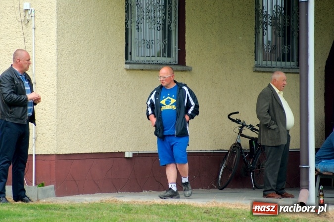 Zdjęcie w galerii na portalu naszraciborz.pl: Złe miłego początki. Bieńkowice wymęczyły wygraną z rezerwami Czyżowic wiadomości z regionu