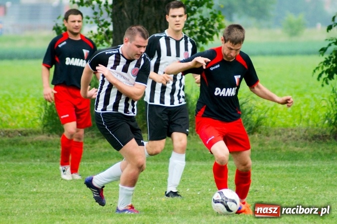 Zdjęcie w galerii na portalu naszraciborz.pl: Złe miłego początki. Bieńkowice wymęczyły wygraną z rezerwami Czyżowic wiadomości z regionu