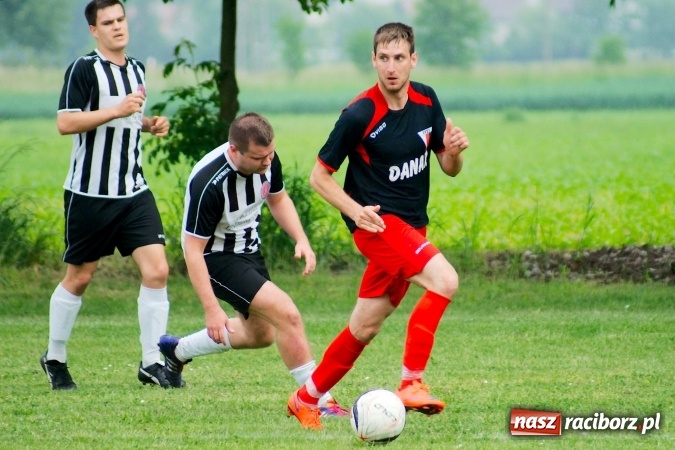 Zdjęcie w galerii na portalu naszraciborz.pl: Złe miłego początki. Bieńkowice wymęczyły wygraną z rezerwami Czyżowic wiadomości z regionu