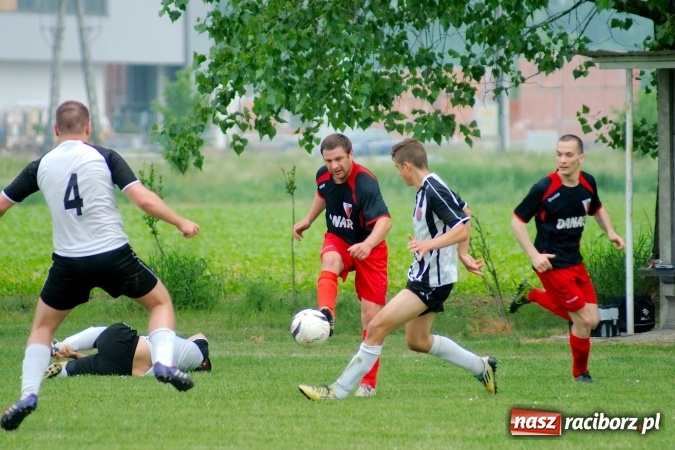 Zdjęcie w galerii na portalu naszraciborz.pl: Złe miłego początki. Bieńkowice wymęczyły wygraną z rezerwami Czyżowic wiadomości z regionu