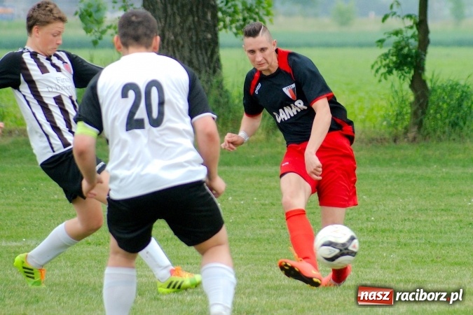 Zdjęcie w galerii na portalu naszraciborz.pl: Złe miłego początki. Bieńkowice wymęczyły wygraną z rezerwami Czyżowic wiadomości z regionu