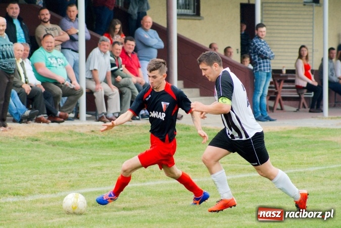Zdjęcie w galerii na portalu naszraciborz.pl: Złe miłego początki. Bieńkowice wymęczyły wygraną z rezerwami Czyżowic wiadomości z regionu