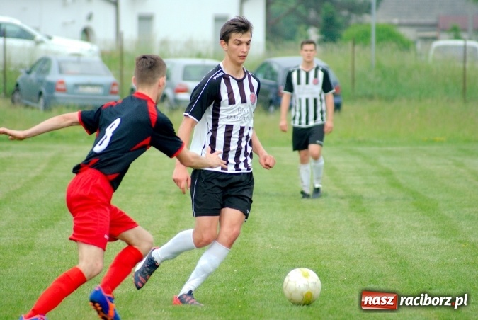 Zdjęcie w galerii na portalu naszraciborz.pl: Złe miłego początki. Bieńkowice wymęczyły wygraną z rezerwami Czyżowic wiadomości z regionu