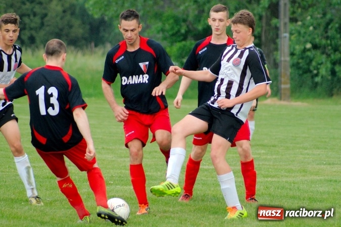 Zdjęcie w galerii na portalu naszraciborz.pl: Złe miłego początki. Bieńkowice wymęczyły wygraną z rezerwami Czyżowic wiadomości z regionu