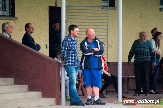 Zdjęcie w galerii na portalu naszraciborz.pl: Złe miłego początki. Bieńkowice wymęczyły wygraną z rezerwami Czyżowic wiadomości z regionu