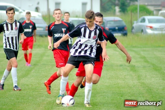 Zdjęcie w galerii na portalu naszraciborz.pl: Złe miłego początki. Bieńkowice wymęczyły wygraną z rezerwami Czyżowic wiadomości z regionu