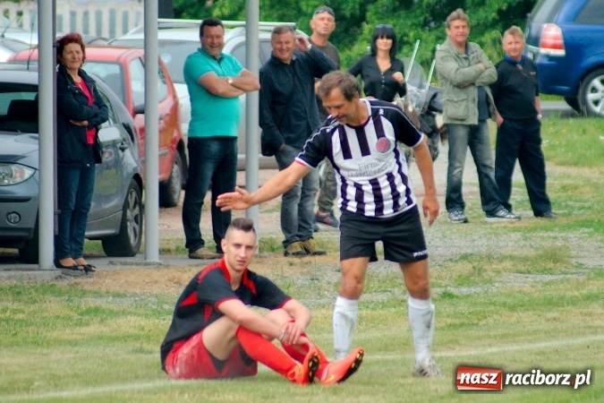 Zdjęcie w galerii na portalu naszraciborz.pl: Złe miłego początki. Bieńkowice wymęczyły wygraną z rezerwami Czyżowic wiadomości z regionu