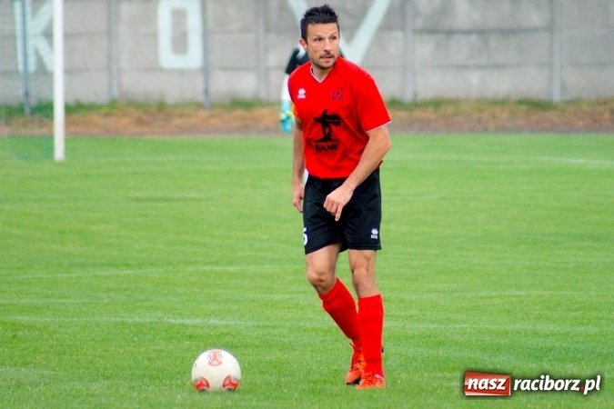 Zdjęcie w galerii na portalu naszraciborz.pl: Festiwal karnych w Tworkowie. Czarni Nowa Wieś pokonani, awans coraz bliżej wiadomości z regionu