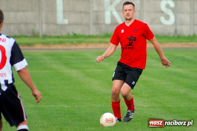 Zdjęcie w galerii na portalu naszraciborz.pl: Festiwal karnych w Tworkowie. Czarni Nowa Wieś pokonani, awans coraz bliżej wiadomości z regionu