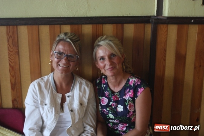 Zdjęcie w galerii na portalu naszraciborz.pl: Dzień Matki w Domu Kultury w Borucinie z Teatrzykiem Niewielkim wiadomości z regionu