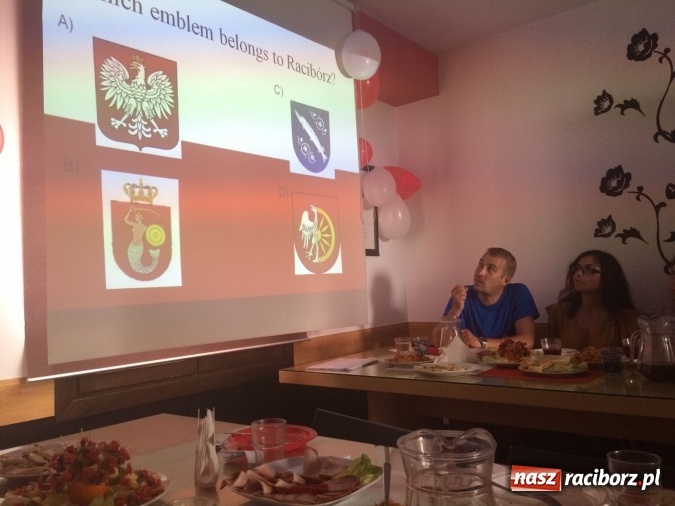 Zdjęcie w galerii na portalu naszraciborz.pl: 300 pierog&oacute;w i gar bigosu czyli raciborski Dzień Polski w Hiszpanii wiadomości z regionu