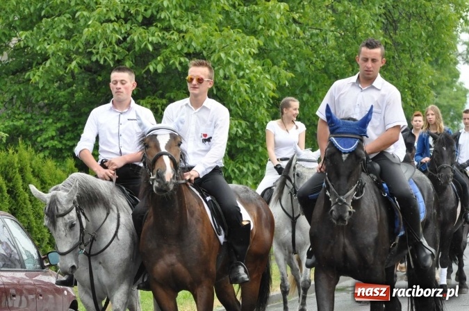 Zdjęcie w galerii na portalu naszraciborz.pl: Brzezie idzie w procesji na św. Urbana wiadomości z regionu