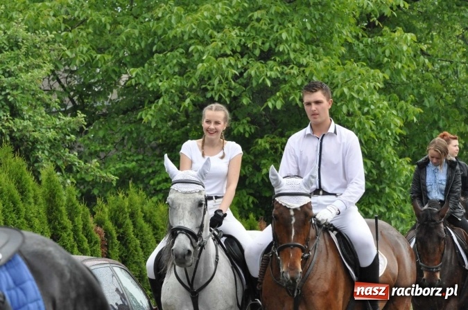 Zdjęcie w galerii na portalu naszraciborz.pl: Brzezie idzie w procesji na św. Urbana wiadomości z regionu