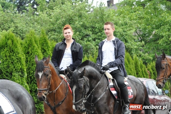 Zdjęcie w galerii na portalu naszraciborz.pl: Brzezie idzie w procesji na św. Urbana wiadomości z regionu