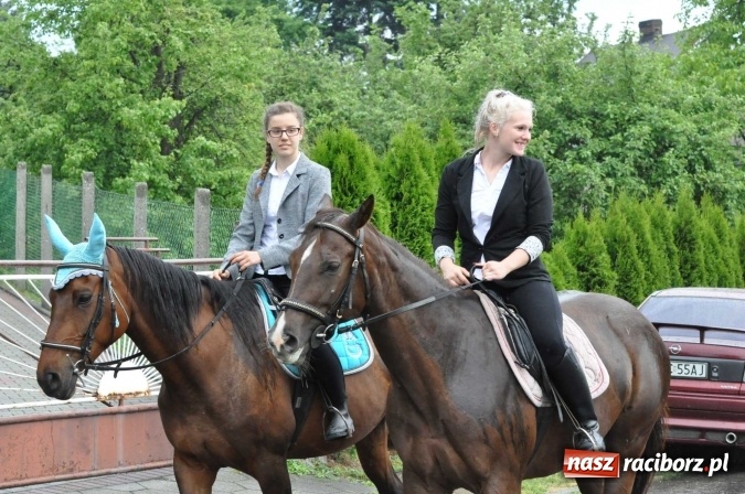 Zdjęcie w galerii na portalu naszraciborz.pl: Brzezie idzie w procesji na św. Urbana wiadomości z regionu