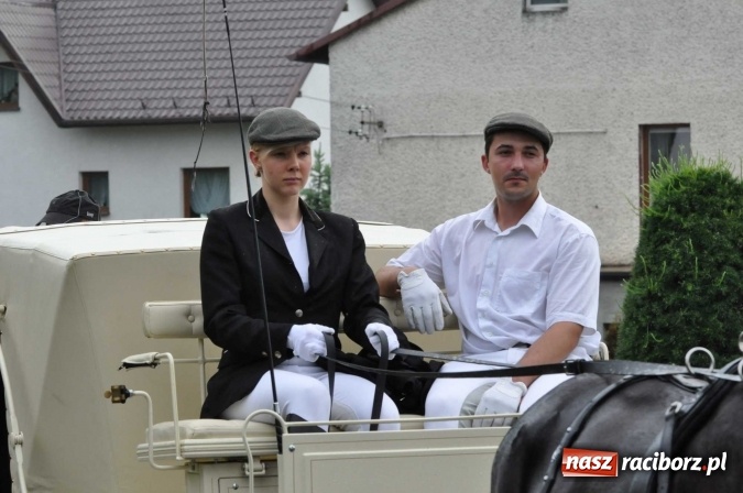 Zdjęcie w galerii na portalu naszraciborz.pl: Brzezie idzie w procesji na św. Urbana wiadomości z regionu