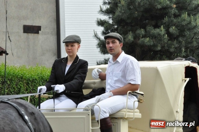 Zdjęcie w galerii na portalu naszraciborz.pl: Brzezie idzie w procesji na św. Urbana wiadomości z regionu