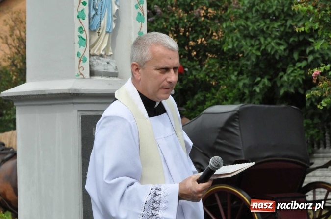 Zdjęcie w galerii na portalu naszraciborz.pl: Brzezie idzie w procesji na św. Urbana wiadomości z regionu