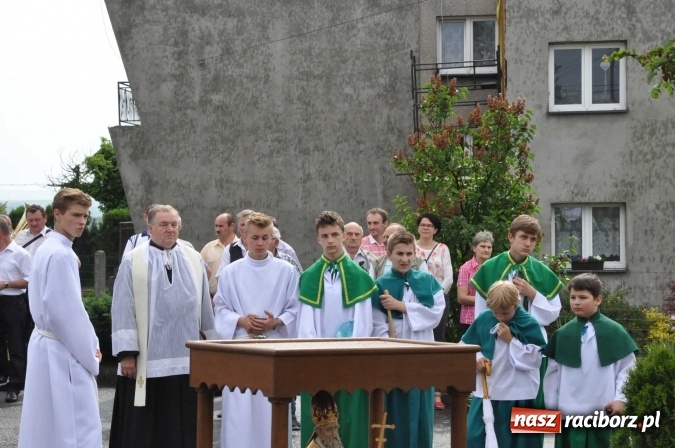 Zdjęcie w galerii na portalu naszraciborz.pl: Brzezie idzie w procesji na św. Urbana wiadomości z regionu