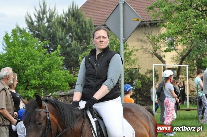 Zdjęcie w galerii na portalu naszraciborz.pl: Brzezie idzie w procesji na św. Urbana wiadomości z regionu